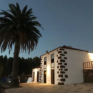 https://histrica-casa-de-campo-canaria-rosario.in-canary-islands.com